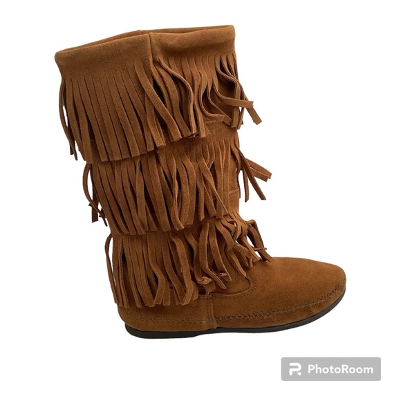 {Minnetonka} Three Fringe Mocassin - Picture 1 of 8